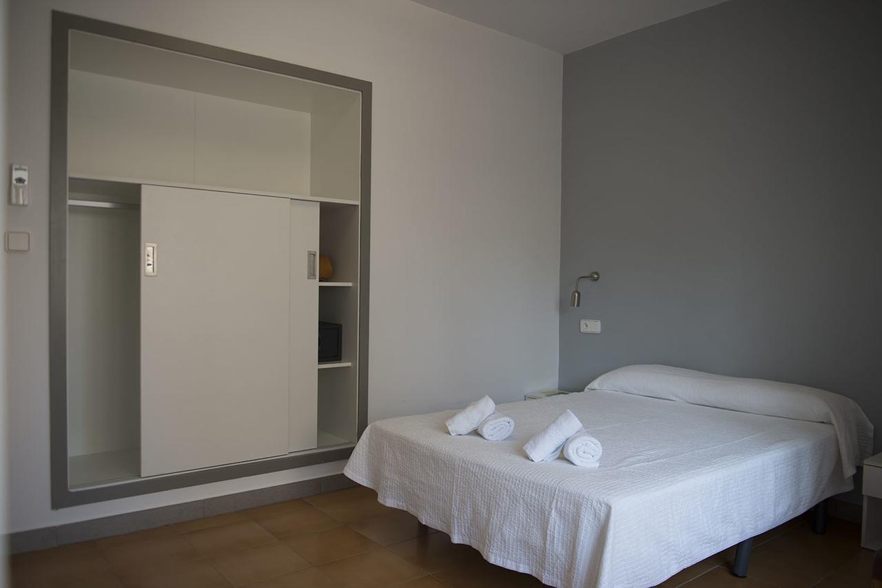 Hostal Ripoll Ibiza Luaran gambar